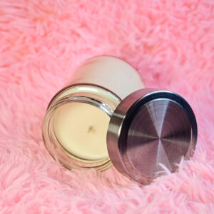 Χειροποίητο κερί σε ποτήρι με μεταλλικό καπάκι